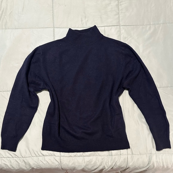 Vintage Lord & Taylor two ply cashmere sweater - Picture 3 of 5